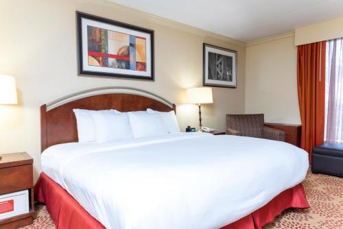 Hotel Doubletree By Hilton Grand Rapids-airport