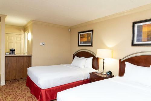 Hotel Doubletree By Hilton Grand Rapids-airport