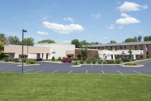 Hotel Doubletree By Hilton Grand Rapids-airport
