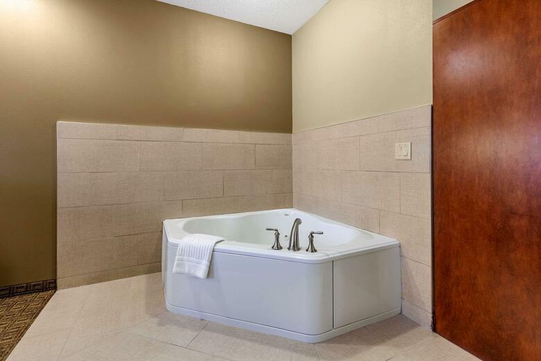 Hotel Comfort Suites Marquette