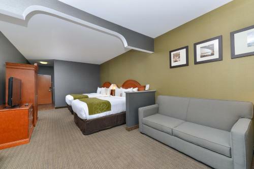 Hotel Comfort Suites - Southgate Detroit