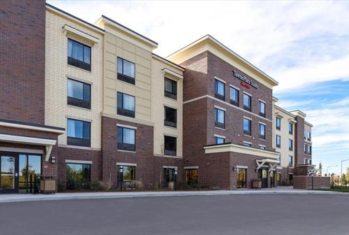 Hotel Towneplace Suites By Marriott Detroit Commerce