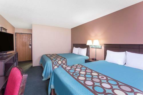 Hotel Super 8 By Wyndham Austin Mn