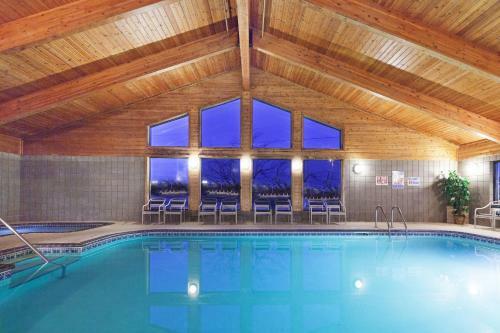 Hotel Americinn By Wyndham Bemidji