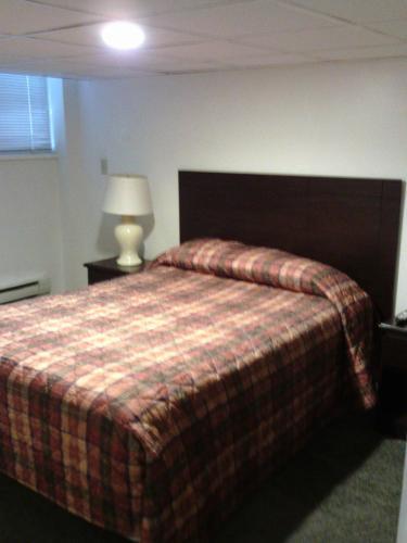 Hotel 5th Avenue Inn & Suites