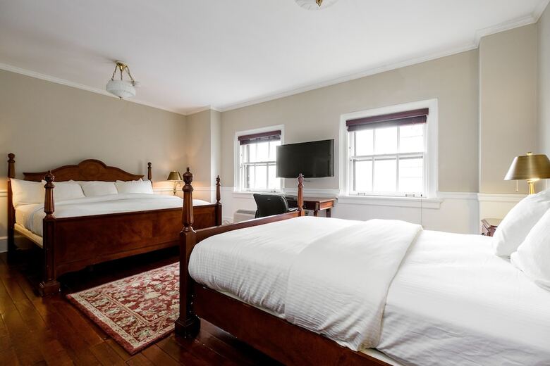 Hotel 340