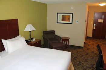 Holiday Inn Express Hotel & Suites Starkville