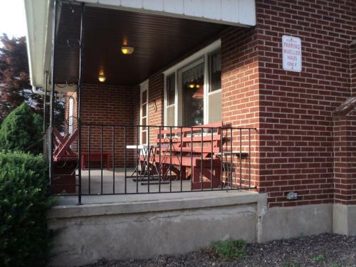 Posada Harbor Haus Inn & Suites