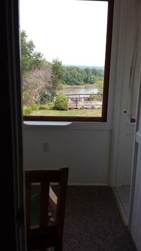 Posada Harbor Haus Inn & Suites