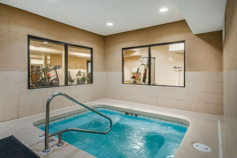 Hotel Quality Inn & Suites - Jefferson City