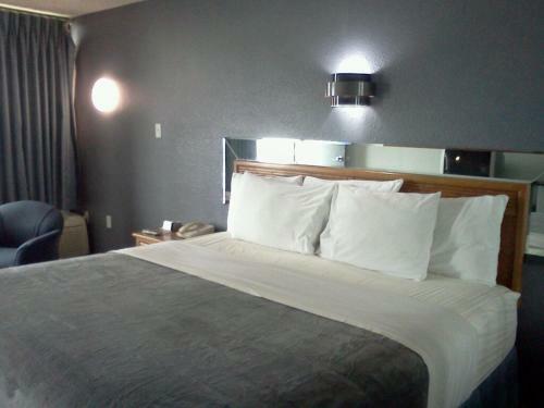 Hotel Quail's Nest Inn & Suites