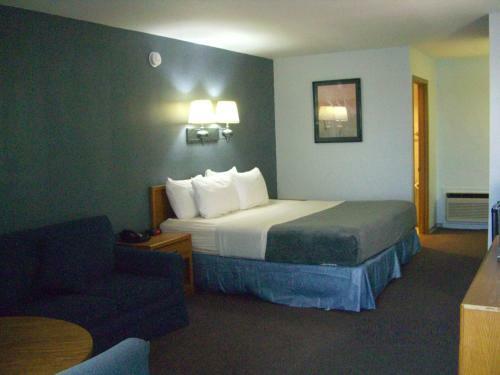 Hotel Quail's Nest Inn & Suites