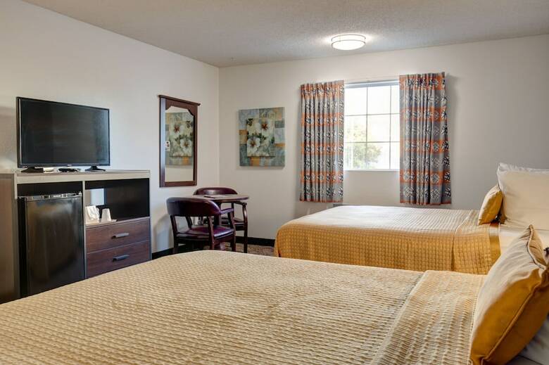 Hotel Southern Oaks Inn