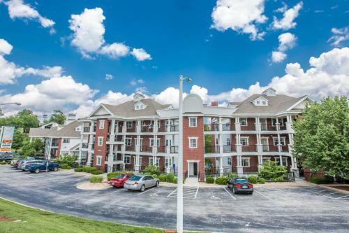 Hotel Greensview Branson By Exploria Resorts
