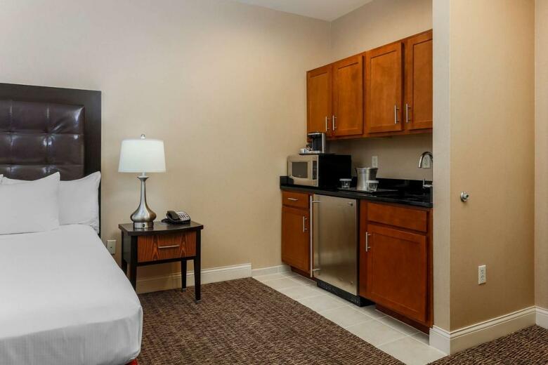 Hotel Hilton Promenade Branson Landing
