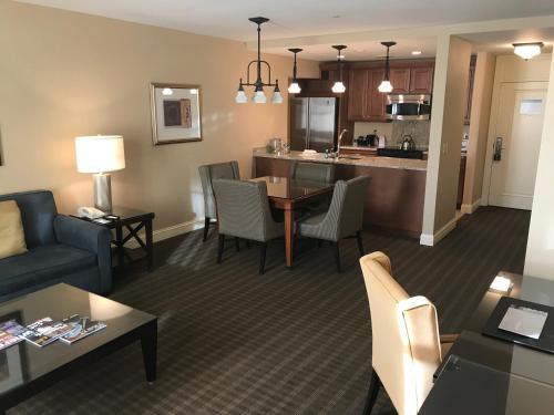 Chase Park Plaza Hotel