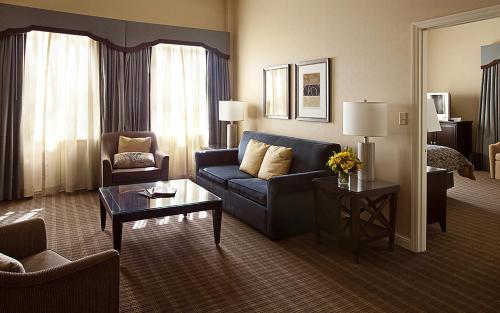 Chase Park Plaza Hotel