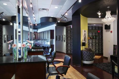Chase Park Plaza Hotel