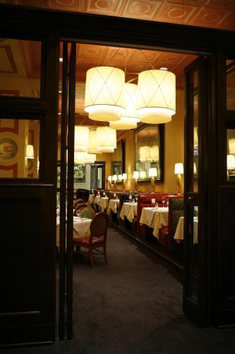 Chase Park Plaza Hotel