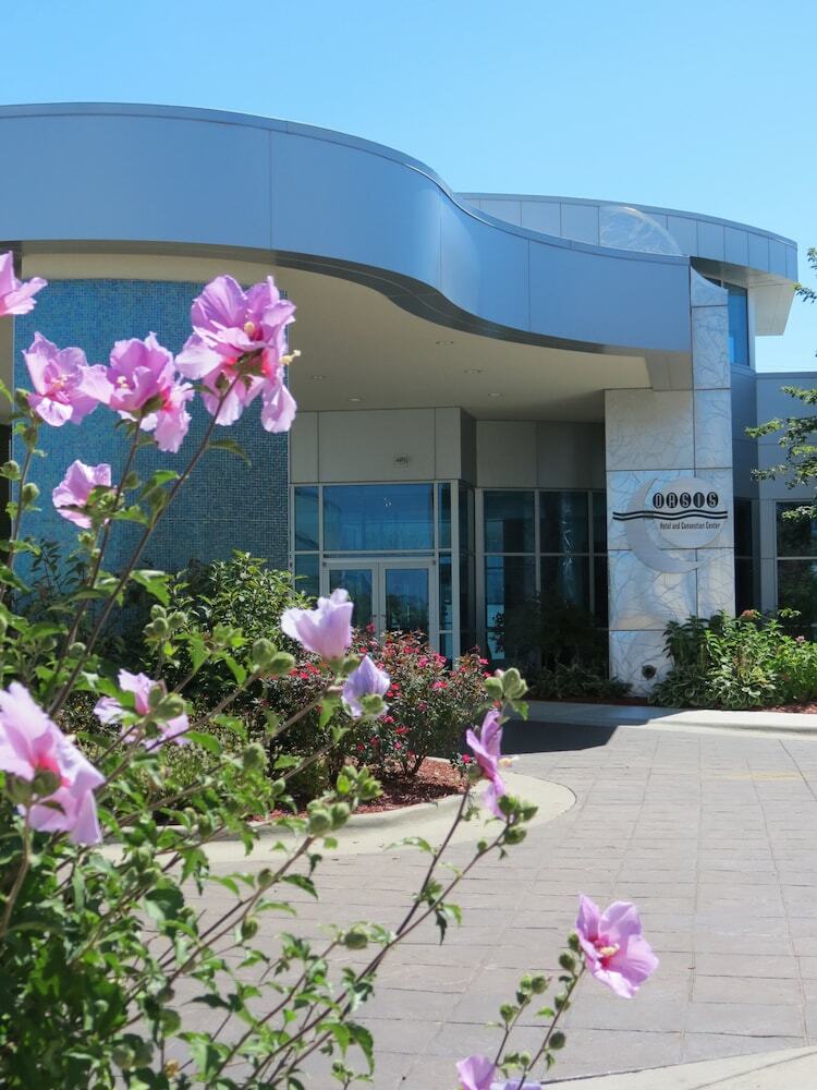 Ramada Plaza Hotel & Oasis Convention Center