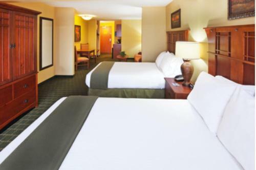 The Q Hotel & Suites