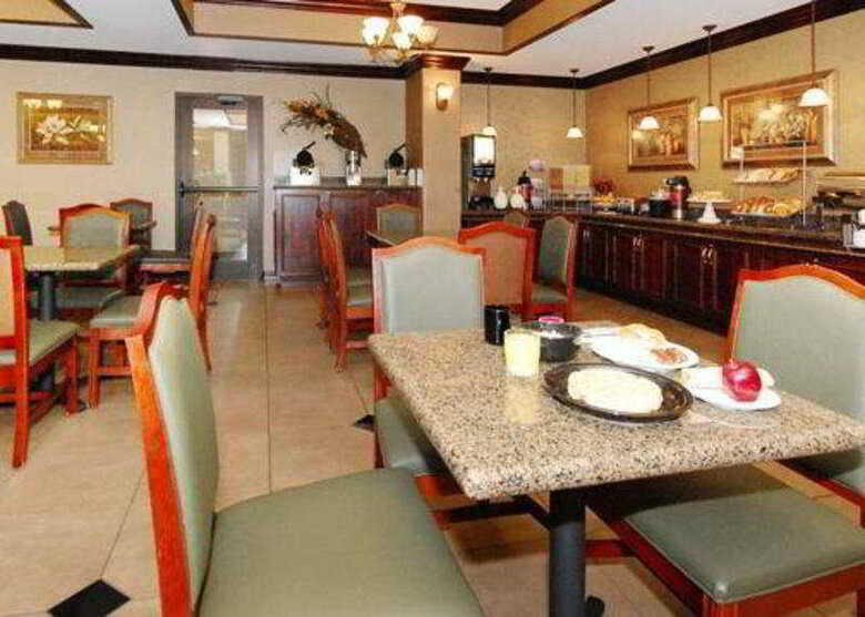 Hotel Holiday Inn Express And Suites Springfield Medical District