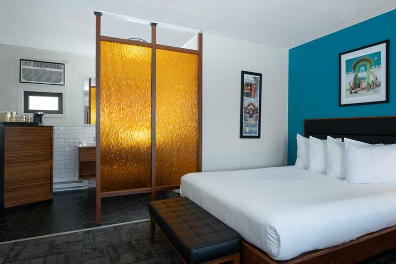 Royal 7 Budget Inn Motel