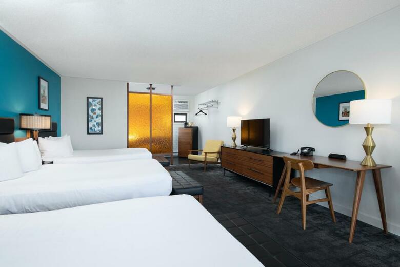 Royal 7 Budget Inn Motel