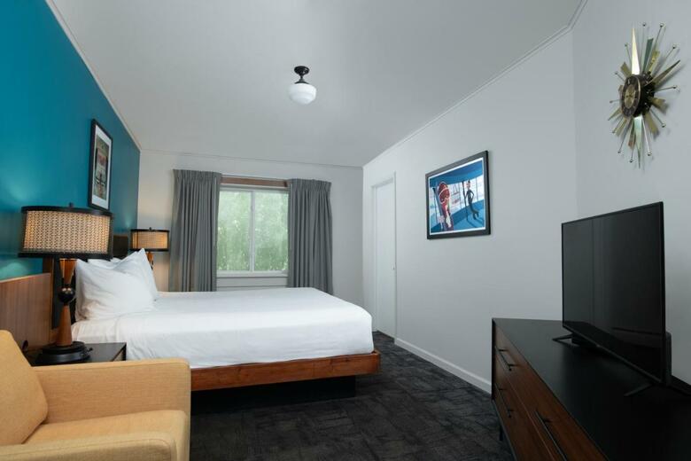 Royal 7 Budget Inn Motel