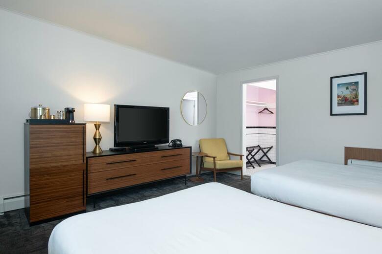 Royal 7 Budget Inn Motel