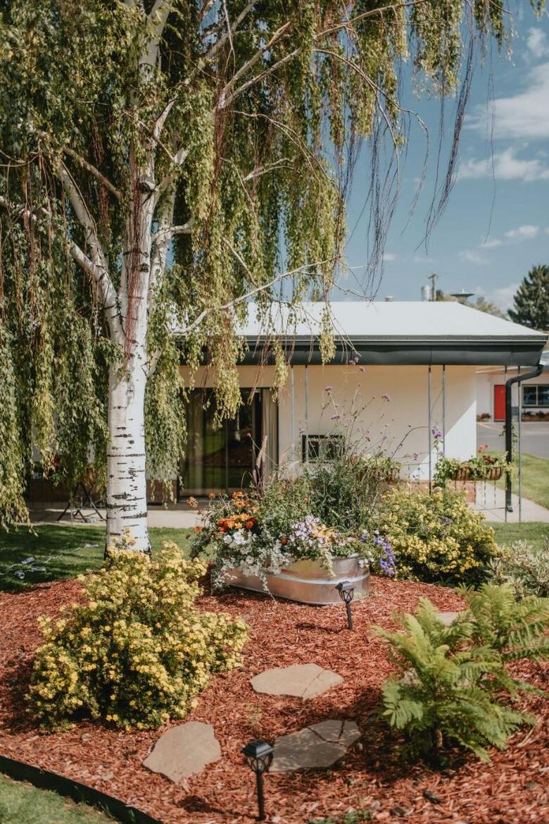 Royal 7 Budget Inn Motel