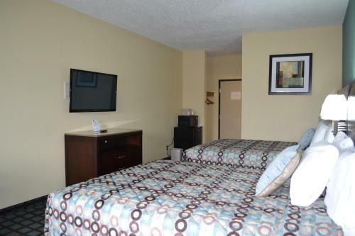Hotel Countryside Inn & Suites