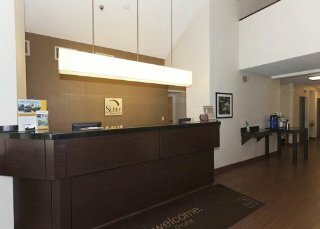 Motel Sleep Inn & Suites Airport