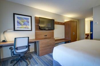 Holiday Inn Express Hotel & Suites North Platte