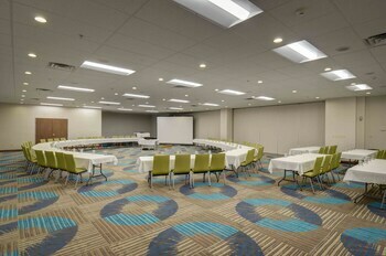 Holiday Inn Express Hotel & Suites North Platte