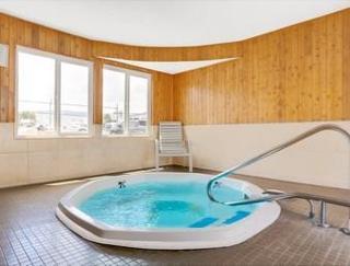 Hotel Baymont Inn And Suites