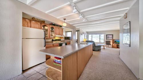 Lake Village 138