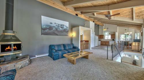 160 South Benjamin At Boulder Lodge