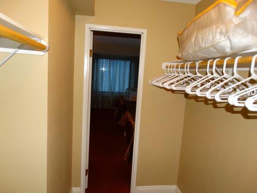 Aparthotel Suites At Jockey Club