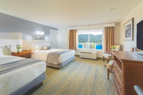 Red Jacket Mountain View Hotel