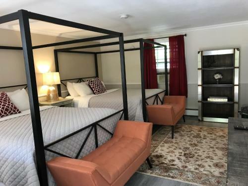 Clarendon Motel