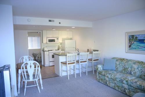 Hotel Surf Song Beach Resort