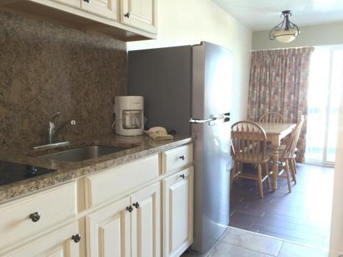 Ala Moana Motel & Suites