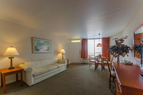 Motel Waikiki Oceanfront Inn