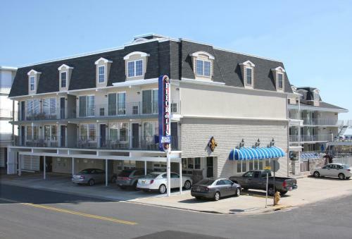 Fleur De Lis Beach Motel