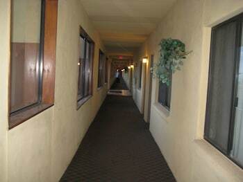 Royal Holiday Motel