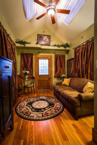 Downtown Historic Bed & Breakfast