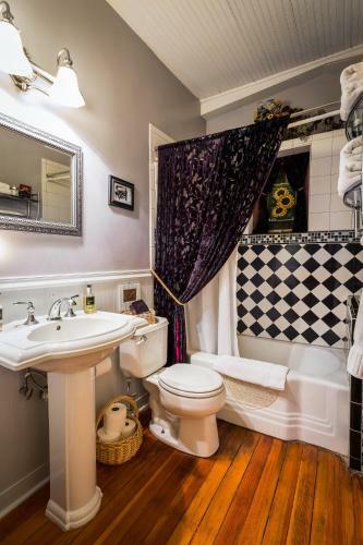 Downtown Historic Bed & Breakfast