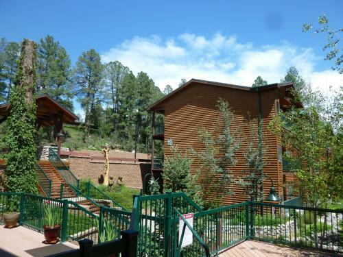 Hotel Ruidoso River Resort & Inn