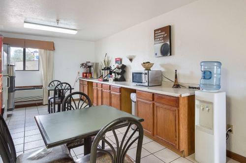 Motel Rodeway Inn
